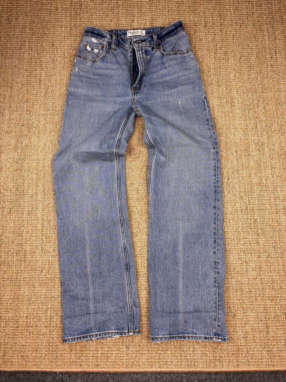 👖 Abercrombie & Fitch Curve Love 90s Relaxed Jean | Size 25 | Medium Wash